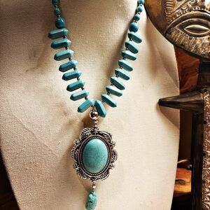 Large Turquoise Pendant Beaded Necklace.